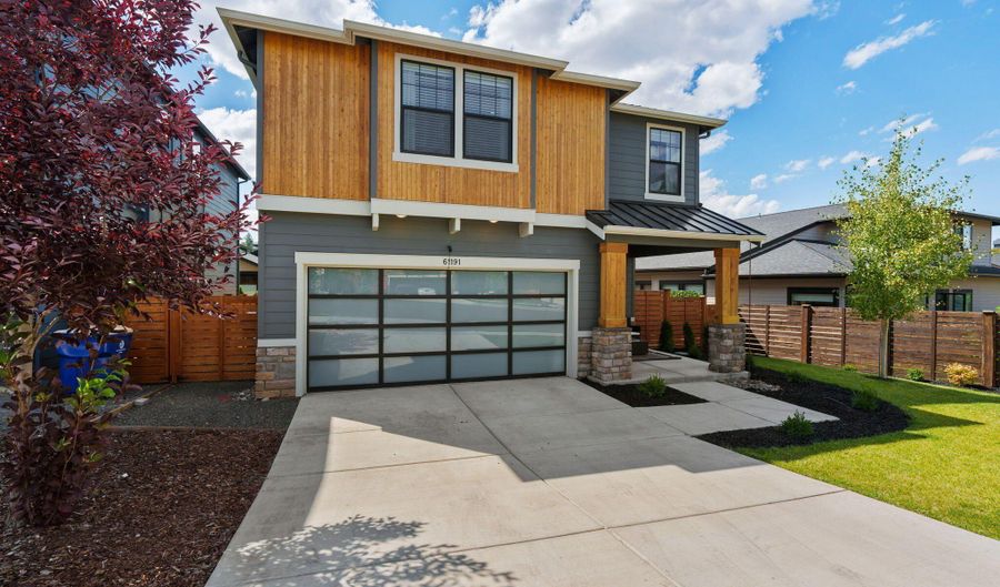 61191 SW Tippytoe Pl, Bend, OR 97702 - 4 Beds, 3 Bath