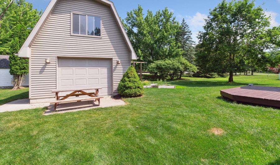4170 Riverview Dr, Alma, MI 48801 - 4 Beds, 3 Bath