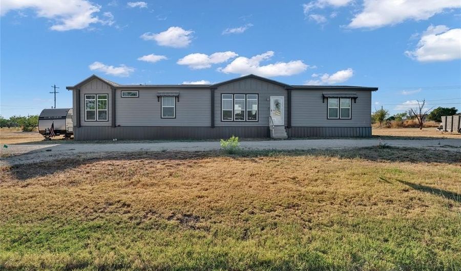 2032 Avenue L, Anson, TX 79501 - 4 Beds, 3 Bath