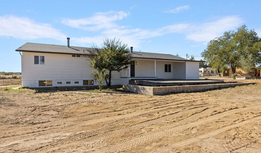1885 E Perkinsville Rd, Chino Valley, AZ 86323 - 5 Beds, 3 Bath
