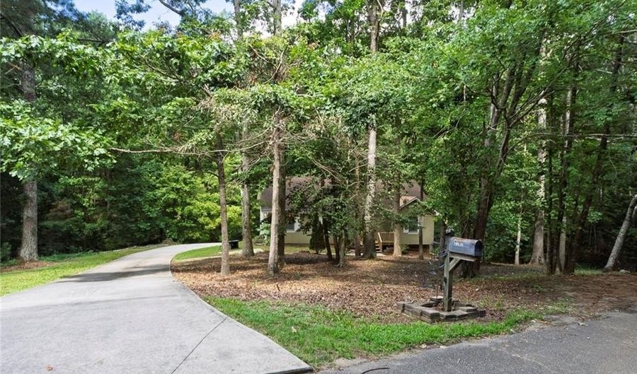 2202 Heath Dr, Ball Ground, GA 30107 - 3 Beds, 2 Bath