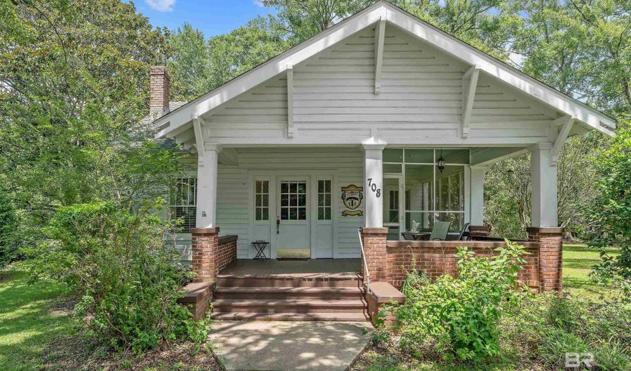 708 Hand Ave, Bay Minette, AL 36507 - 2 Beds, 1 Bath