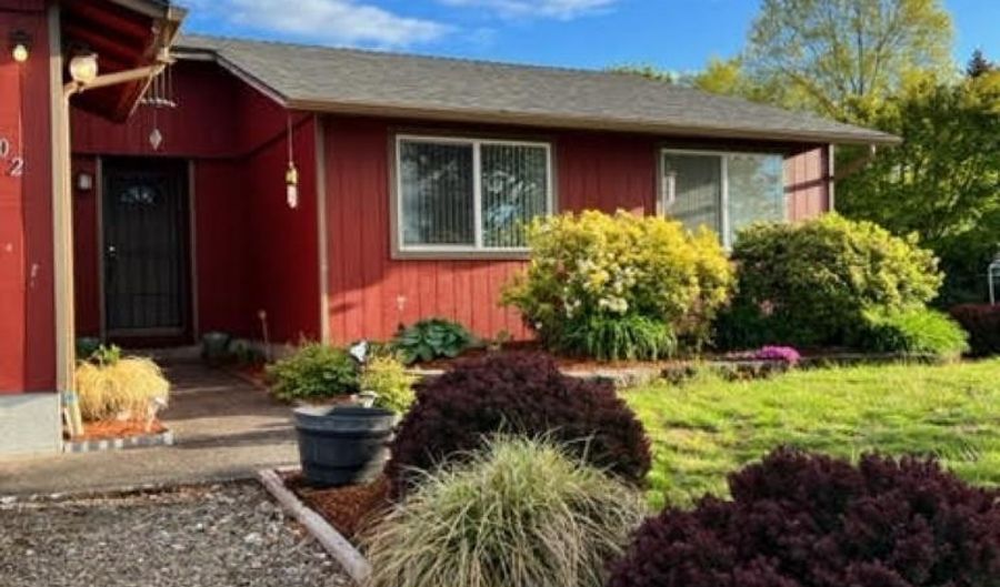 2402 22nd Ave SE, Albany, OR 97322 - 3 Beds, 2 Bath