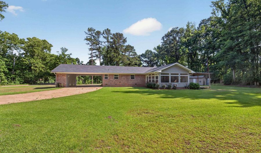 866 N 12Th St, Arkadelphia, AR 71923 - 5 Beds, 4 Bath