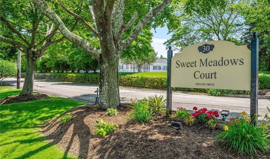 30 Sweet Meadows Ct 26, Narragansett, RI 02882 - 2 Beds, 2 Bath