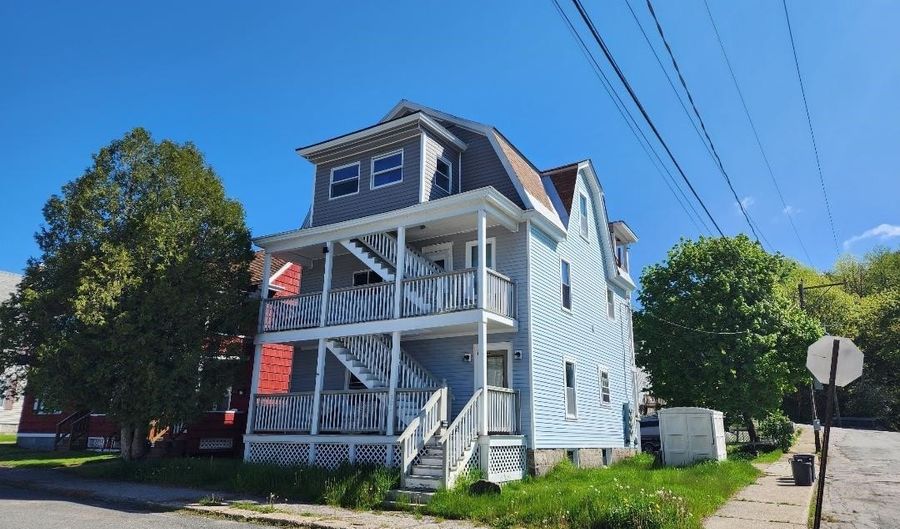 322 High St, Berlin, NH 03570 - 8 Beds, 3 Bath