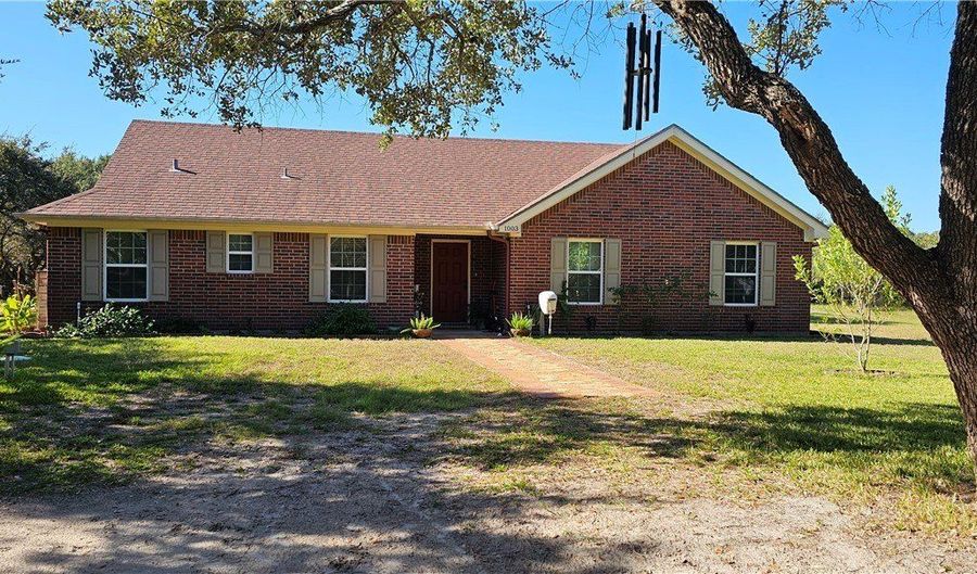 1003 W Rhodes Ave, Aransas Pass, TX 78336 - 4 Beds, 2 Bath