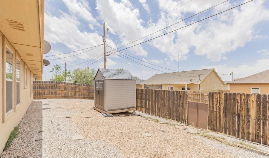 306 Santa Fe Dr, Alamogordo, NM 88310 - 3 Beds, 2 Bath