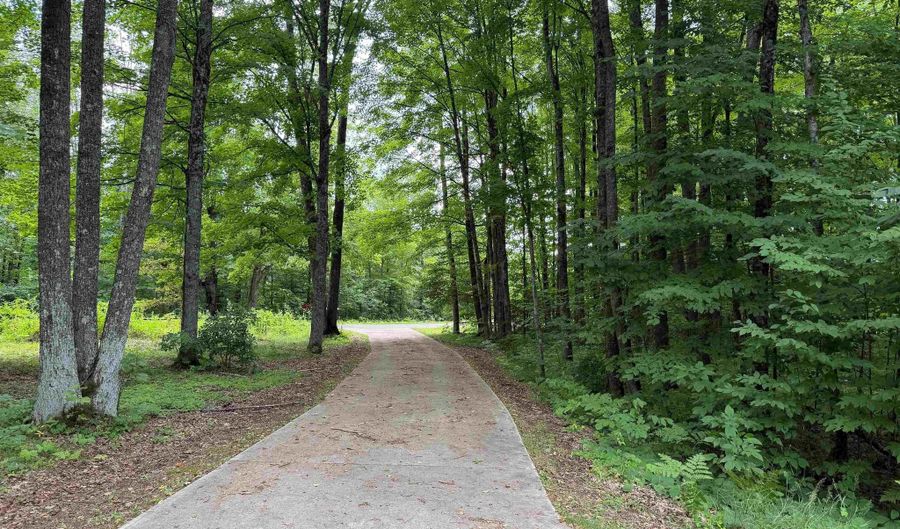 W7230 Marquis Rd, Amberg, WI 54102 - 2 Beds, 2 Bath