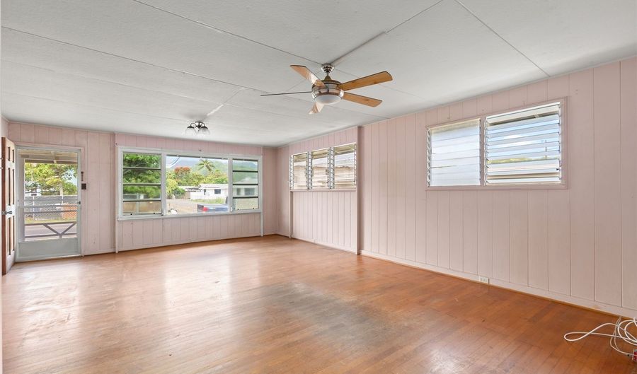 664 Kihapai St, Kailua, HI 96734 - 6 Beds, 3 Bath
