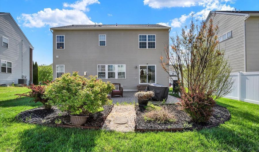 637 BENTGRASS Dr, Aberdeen, MD 21001 - 6 Beds, 4 Bath