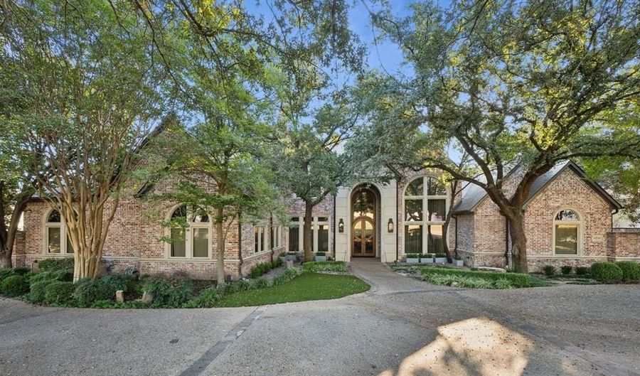 14516 Winnwood Rd, Addison, TX 75254 - 5 Beds, 7 Bath
