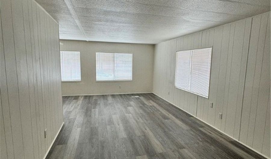 941 Citrus St, Bullhead City, AZ 86442 - 3 Beds, 2 Bath