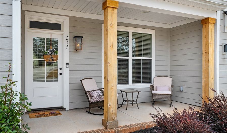 215 Timothy Ct, Anderson, SC 29621 - 4 Beds, 2 Bath