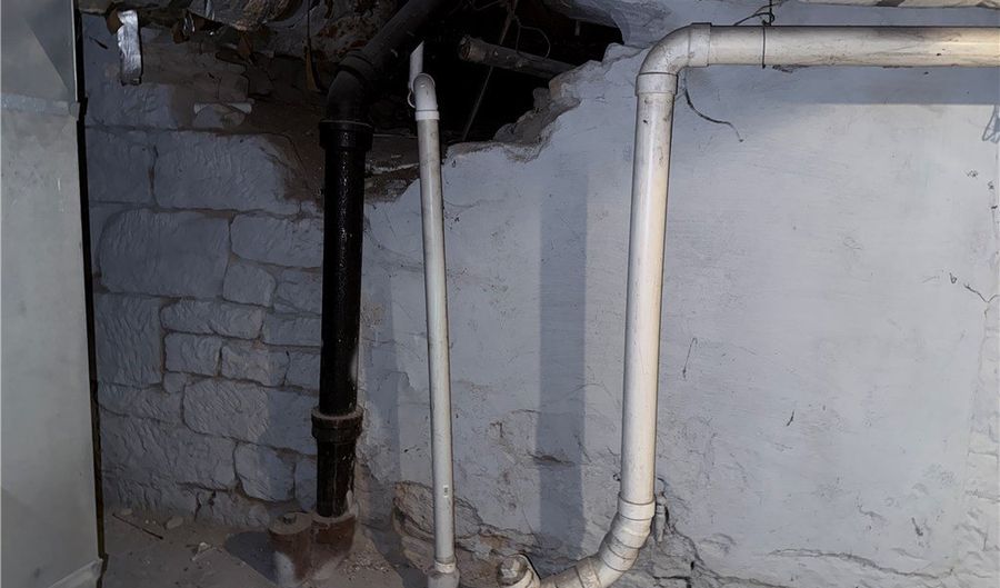 28 Christie St, Akron, OH 44303 - 4 Beds, 2 Bath