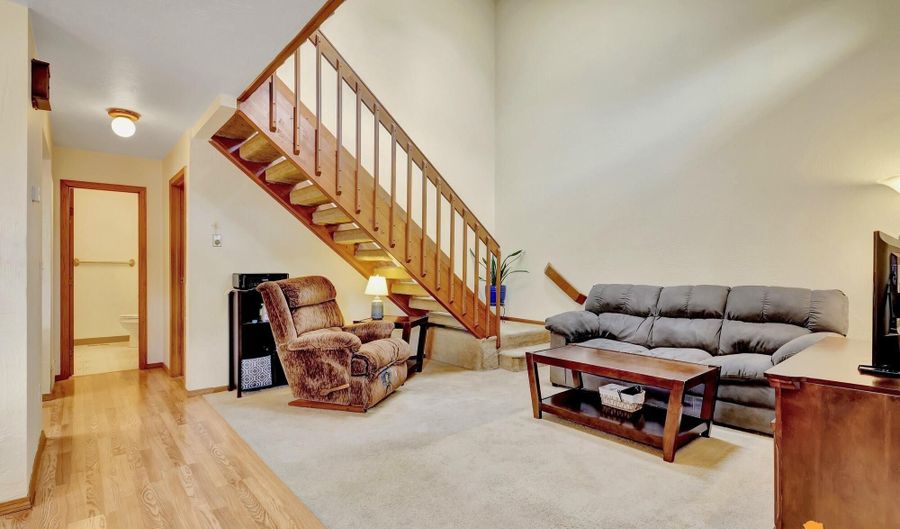 6950 Tamir Ave, Anchorage, AK 99504 - 3 Beds, 2 Bath