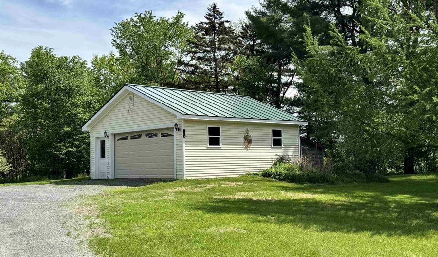 144 Lake Morey Rd, Bradford, VT 05033 - 3 Beds, 1 Bath