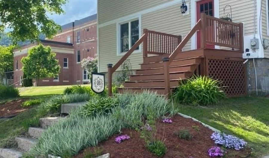 213 Hillside Ave, Berlin, NH 03570 - 4 Beds, 2 Bath
