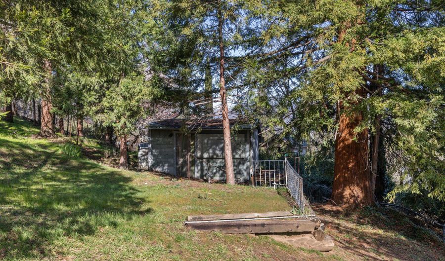 319 West St, Ashland, OR 97520 - 0 Beds, 0 Bath