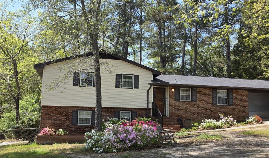 9 Rosemary Dr, Aiken, SC 29803 - 4 Beds, 2 Bath