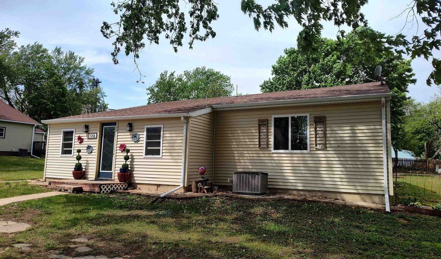 108 N Main, Alta, IA 51002 - 3 Beds, 1 Bath