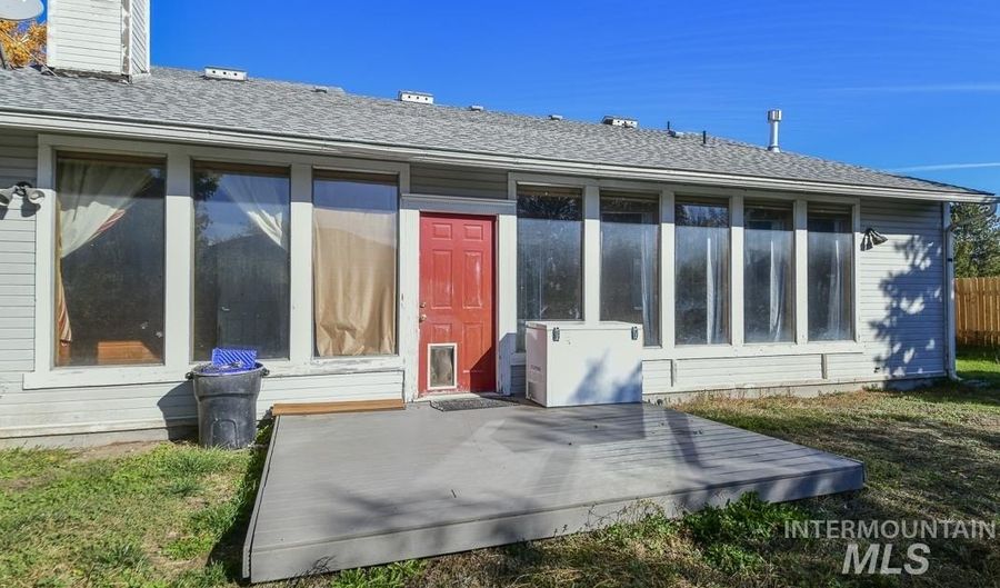 8211 W Cory Ct, Boise, ID 83704 - 2 Beds, 2 Bath