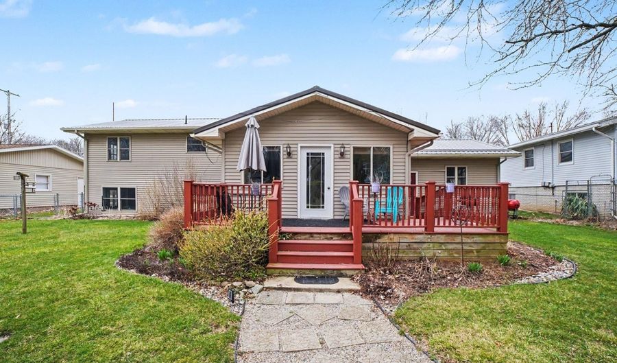218 Fleming Dr, Alma, MI 48801 - 5 Beds, 2 Bath