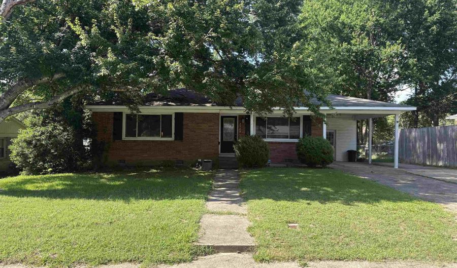 2308 Sylvia St, Arkadelphia, AR 71923 - 3 Beds, 2 Bath