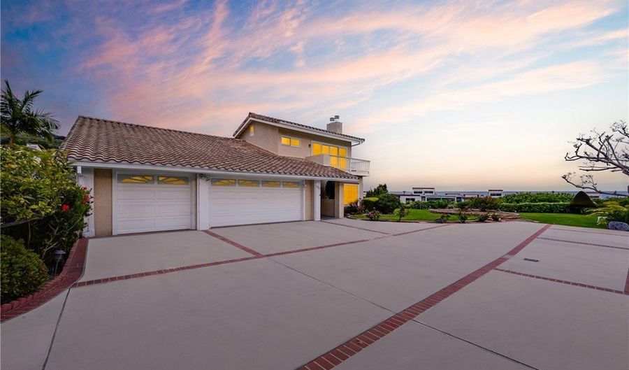 3823 Via Manzana, San Clemente, CA 92673 - 5 Beds, 4 Bath