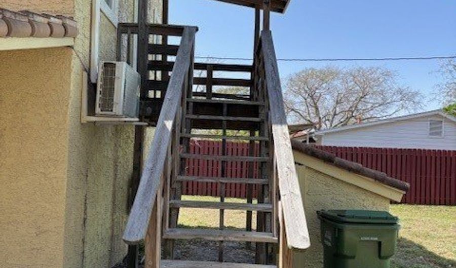 339 S Whitney St A, Aransas Pass, TX 78336 - 1 Beds, 1 Bath
