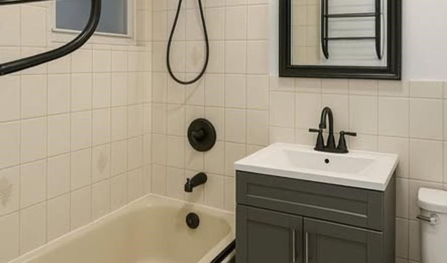 79 W 16TH St 1, Bayonne, NJ 07002 - 3 Beds, 1 Bath