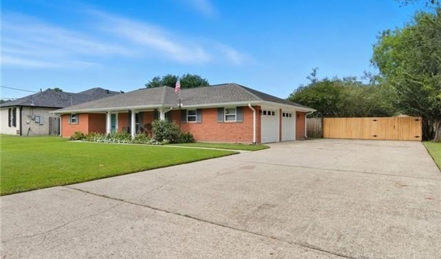 134 VOGT Dr, Belle Chasse, LA 70037 - 4 Beds, 3 Bath