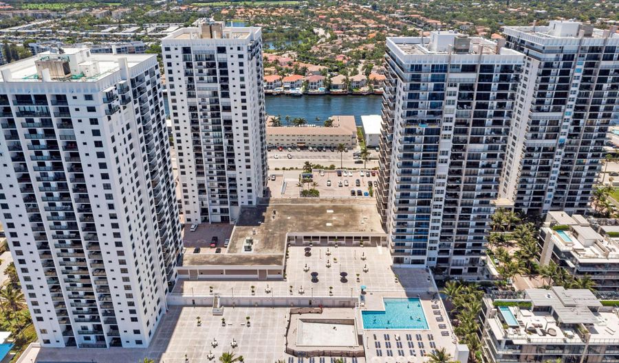 3701 N Country Club Dr 404, Aventura, FL 33180 - 2 Beds, 2 Bath