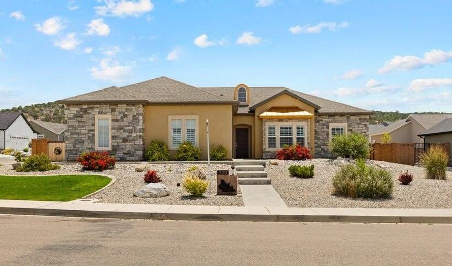 333 S Cedar Creek Dr S, Cedar City, UT 84720 - 3 Beds, 2 Bath
