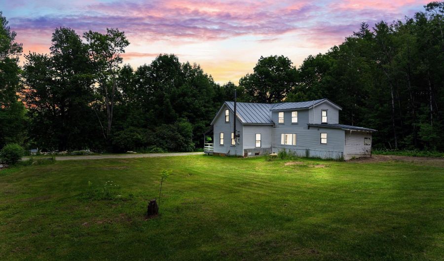 499 Augusta Rd, Belgrade, ME 04917 - 2 Beds, 1 Bath