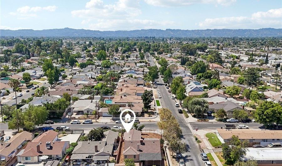 13155 Gault, Los Angeles, CA 91605 - 4 Beds, 2 Bath
