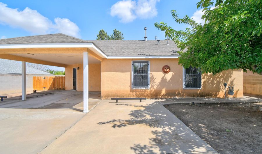 715 KINLEY Ave NE, Albuquerque, NM 87102 - 3 Beds, 2 Bath