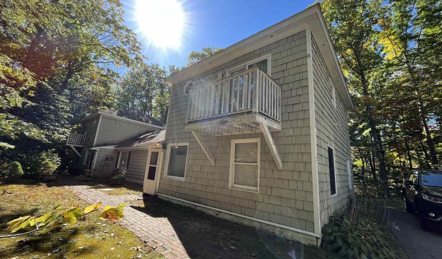 2 Whispering Brook Rd, Bartlett, NH 03812 - 3 Beds, 2 Bath