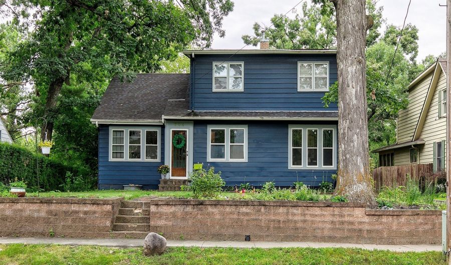 204 51st St, Des Moines, IA 50312 - 3 Beds, 3 Bath