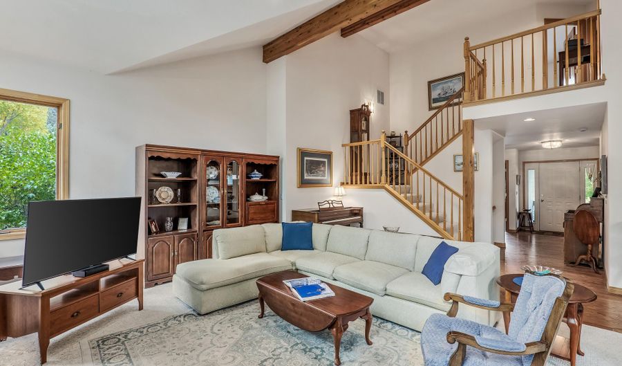 860 Deer Blvd, Avon, CO 81620 - 6 Beds, 4 Bath