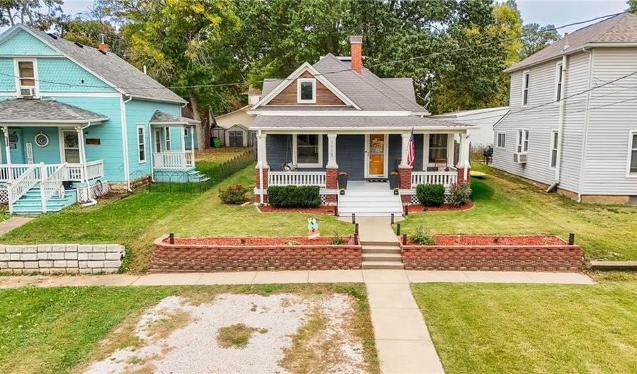 1115 7th St, Baldwin City, KS 66006 - 2 Beds, 1 Bath