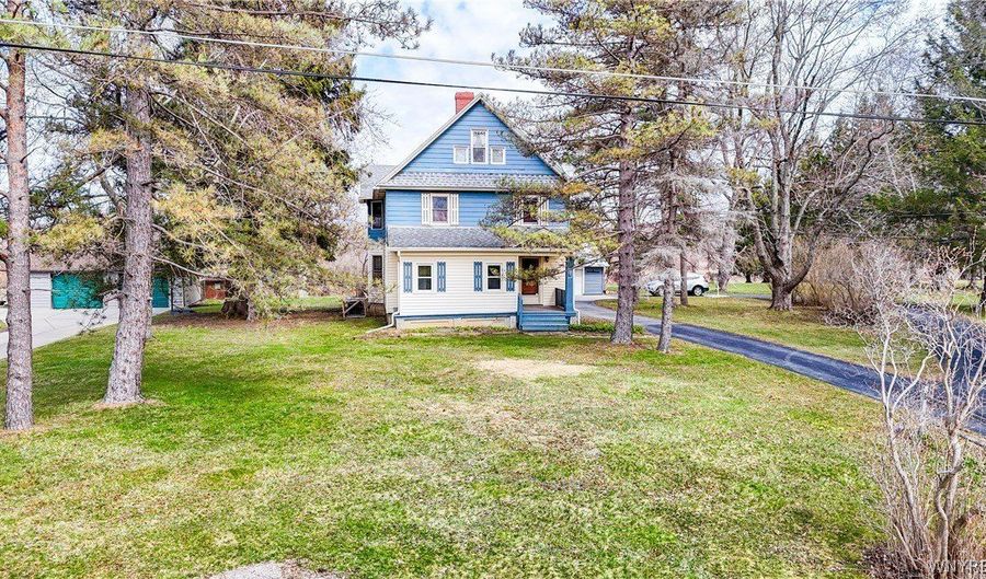 13522 North Rd, Alden, NY 14004 - 4 Beds, 2 Bath