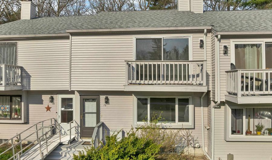 69 Birch Glen Dr 12, Bennington, NH 03442 - 2 Beds, 3 Bath