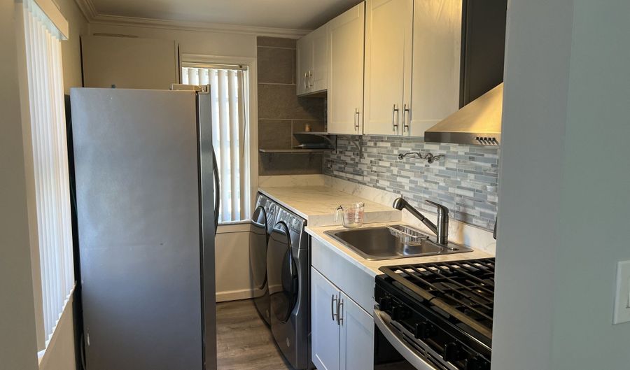 295 N Bishop Bld 92 Ave 13, Bridgeport, CT 06610 - 2 Beds, 1 Bath