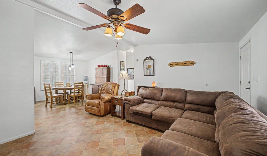 14449 S VAQUERO Cir, Arizona City, AZ 85123 - 3 Beds, 2 Bath