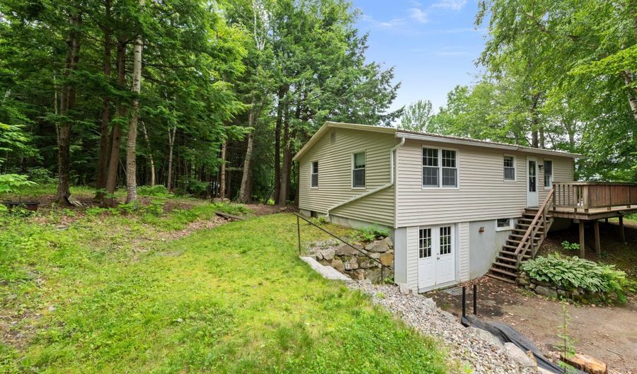 78 Shore Dr N, Bridgewater, NH 03222 - 2 Beds, 1 Bath