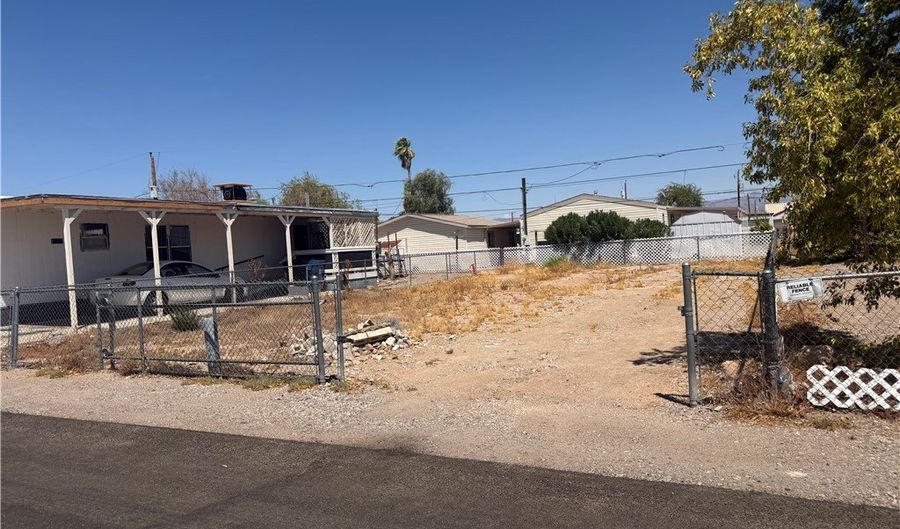 1822 Hualapai Dr, Bullhead City, AZ 86442 - 0 Beds, 0 Bath