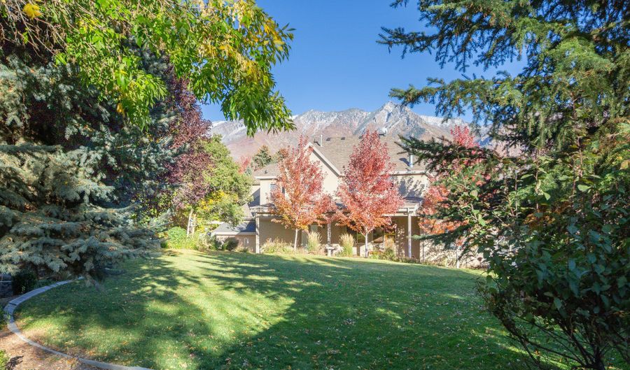 351 DEERFIELD, Alpine, UT 84004 - 7 Beds, 5 Bath