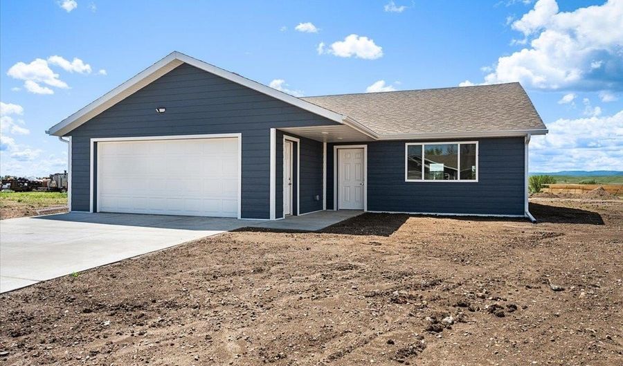 10885 Eagle Ct, Belle Fourche, SD 57717 - 3 Beds, 2 Bath