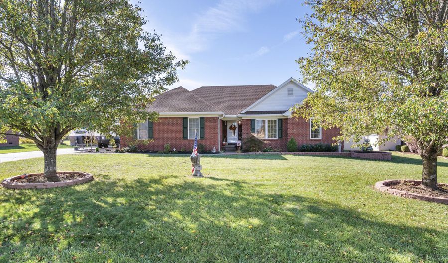 1013 Pembrooke Dr, Bardstown, KY 40004 - 3 Beds, 3 Bath